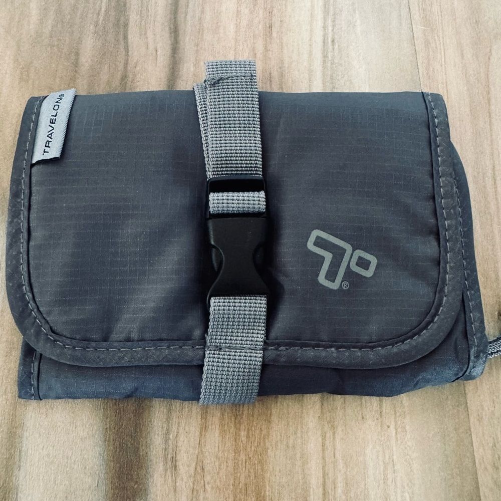 Travelon Gray Lightweight Tech Accessory Storage Organizer Pouch